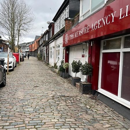 Studio Flat In The Heart Of Golders Green Лондон Екстериор снимка